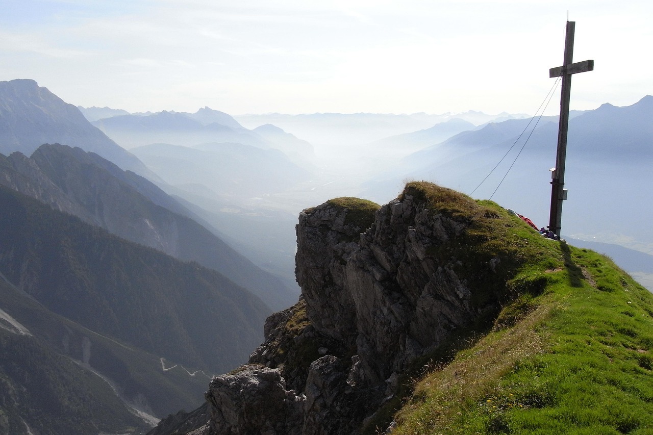 微信号白号批发：乐彩网官方app详情下载教程